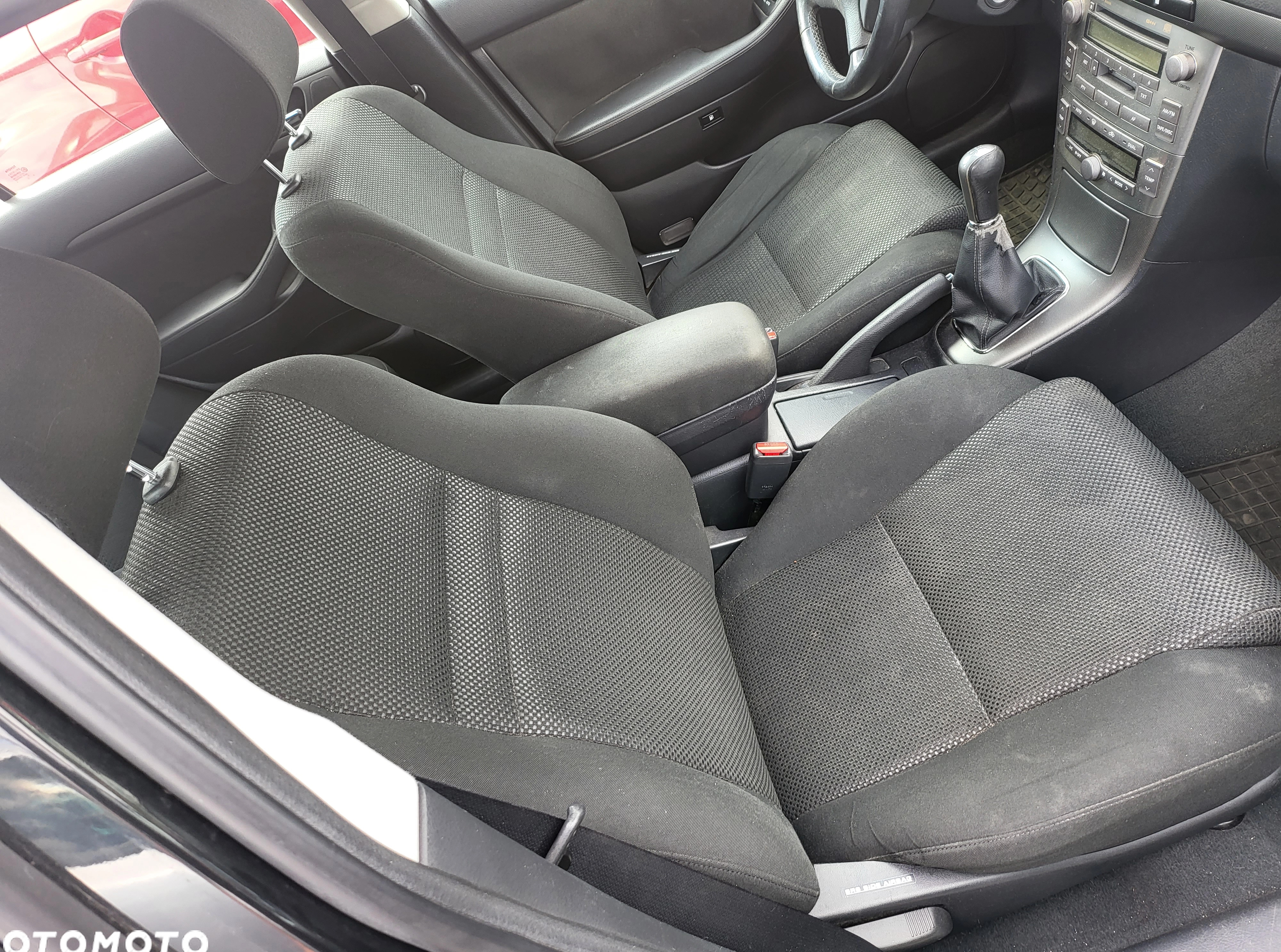 Toyota Avensis cena 11909 przebieg: 289000, rok produkcji 2004 z Sieradz małe 436